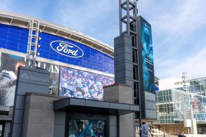 012-DeNoiseAI-low-light